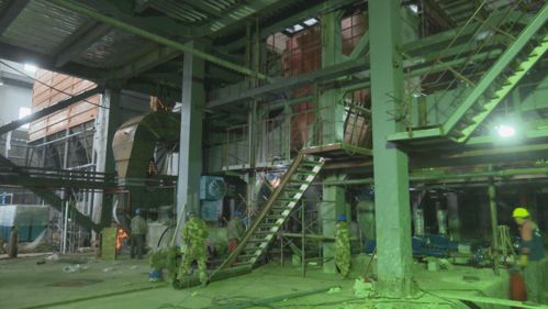 放棄假期 搶抓工期 建設(shè)工程施工